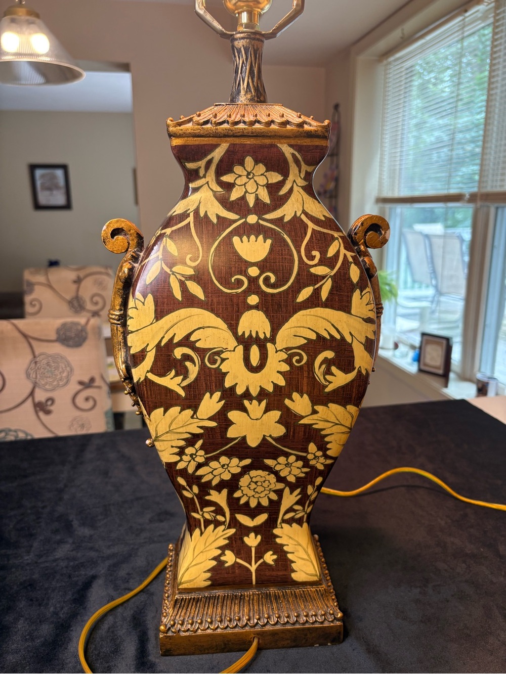 Vintage Chinoiserie Style Urn Table Lamp - Picture 8 of 12